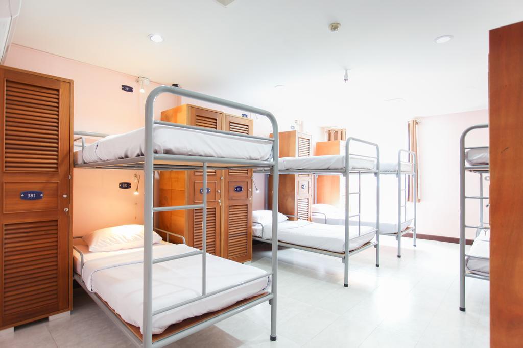 Hostel 8 Sukhumvit Soi 8 Бангкок Номер фото