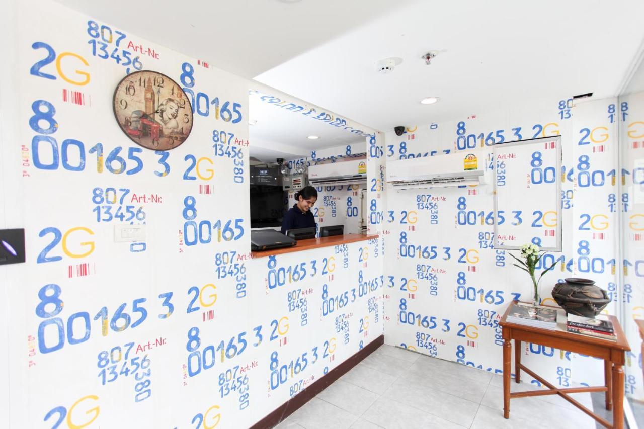 Hostel 8 Sukhumvit Soi 8 Бангкок Екстер'єр фото